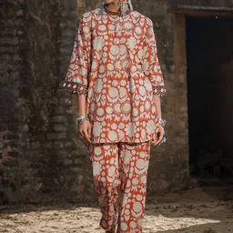AKISO Red Short Kurta With Lace Embroidery On Yoke With Pants-image-49