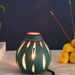 VarEesha Green & Red Candle Holder-image-32