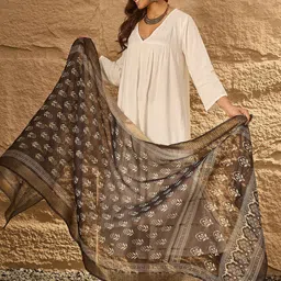 InWeave V-Neck A-Line Kurta with Palazzos & Dupatta image 3