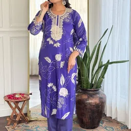 CHANDALIYO Floral Printed Round Neck Sequinned Straight Kurta With Trousers-picture-20