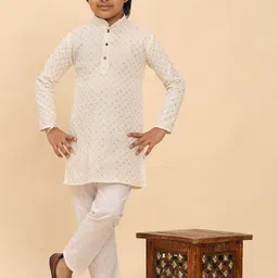 Pro-Ethic STYLE DEVELOPER Boys Mandarin Collar Embroidered Pure Cotton Kurta With Trousers-25
