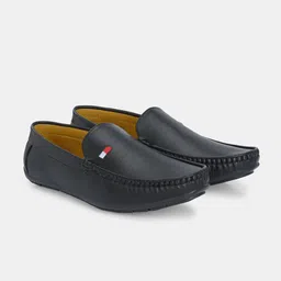 LeatherKraft Men Textured Driving Shoes-28