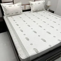 Pure Decor Green & White Ethnic Motifs Queen Bedsheet with 2 Pillow Covers-50