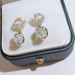 Nitant Contemporary Drop Earrings-3
