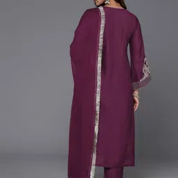 Varanga Magenta Floral Embroidered Regular Sequinned Kurta With Trouser With Dupatta image 3