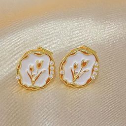 SZN KoreanEarring417 Gold-Plated Contemporary Shaped Pearls Studs-54