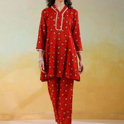 SANSKRUTIHOMES Women Red V-Neck Pure Cotton Printed Co-Ords Set-picture-0