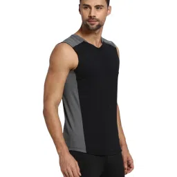 Van Heusen Performance Regular Fit Swift Dry High Stretch Solid Vest - Black image 3