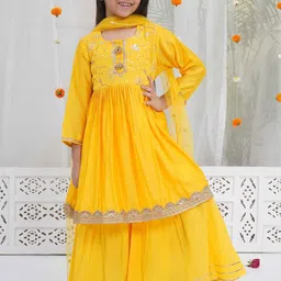 Little Bansi Girls Yoke Design Sequinned Pure Cotton Kurta With Sharara & Dupatta-image-9