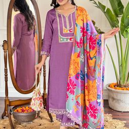 Ekta Textiles Floral Yoke Design Notch Neck Zari Straight Kurta With Trousers & Dupatta-9