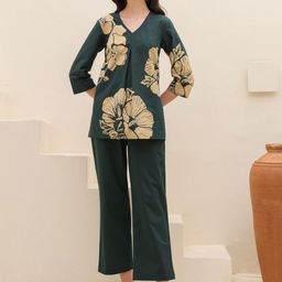 JISORA Women's Green Printed Cotton Top With Trousers Co-Ords-image-58