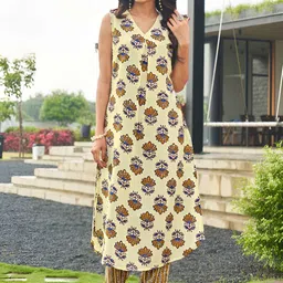 ODD BY chansi TRENDZ Women Ethnic Motifs Printed Kurta with Trousers-image-82
