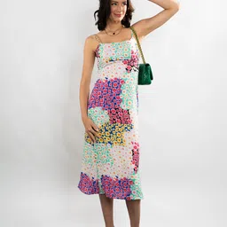 Stylecast X Hersheinbox Smocked Floral Print A-Line Midi Dress-picture-3
