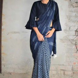 Chidiyaa Blue Block Printed Cotton Mul Saree-30