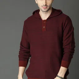 Roadster Men Maroon Solid Hooded Sweater-image-99