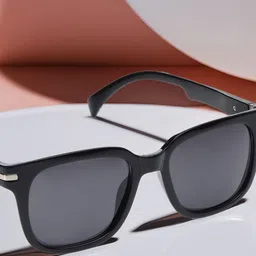HASHTAG EYEWEAR Unisex Square Sunglasses with Polarised Lens TT Polarized-30012-G.BLK-1804 image 2