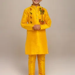 DEVOILER Boys Ethnic Motifs Printed Dupion Silk Kurta-image-32