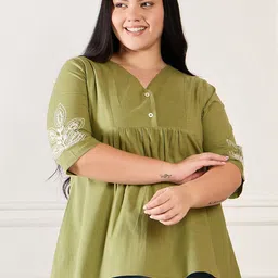 Orchid Blues Women Plus Size V-Neck Pure Cotton High-Low Top With Embroidered Details-picture-39