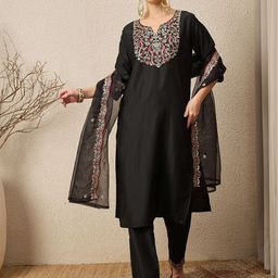 VredeVogel Floral Yoke Design Notch Neck Sequinned Straight Kurta With Trousers & Dupatta-picture-2