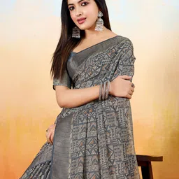DIVASTRI Ethnic Motifs Zari Silk Blend Banarasi Saree-image-29