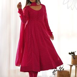 LABELKBBRAND Leheriya Printed Gotta Patti Kurta With Trousers & Dupatta-image-43