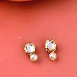 ORANGENYSHA Gold-Plated Kundan Studded & Pearls Beaded Classic Studs-11