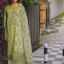 GoSriKi Women Floral Printed Regular Kurta with Trousers & With Dupatta-48