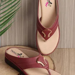 TWINSSHOE Women Textured One Toe Flats-image-82