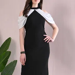 BAESD Cold-Shoulder Bodycon Midi Dress-image-9