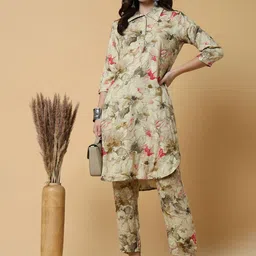 SHOWOFF Floral Printed Straight Kurta with Trousers-picture-36
