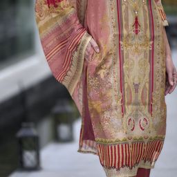SHREE LAXMINARAYAN EXPORT Ethnic Motifs Printed Straight Kurta With Trouser & Dupatta image 4