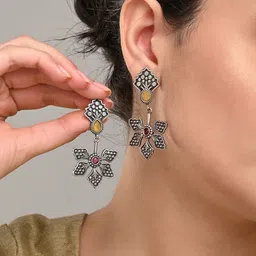 Anvik Contemporary Drop Earrings-16