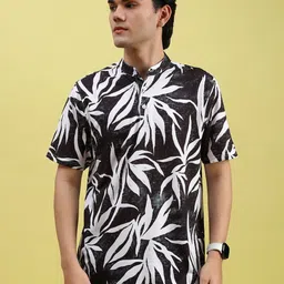 V-Mart Abstract Printed Henley Neck T-shirt-image-56