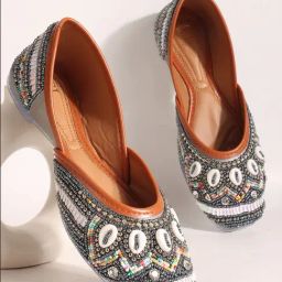 Carlton London Women's Grey Juttis-picture-27