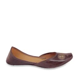 Fulkari Women's Cycle Gun Metal Ethnic Juttis-image-5