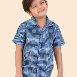 Fabindia Kids Indigo Cotton Printed Shirt-image-30