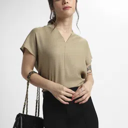 DL Woman Extended Sleeves Top-image-47