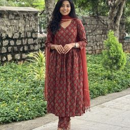 KALINI Women Floral Printed Regular Pure Cotton Kurta with Trousers & With Dupatta-38