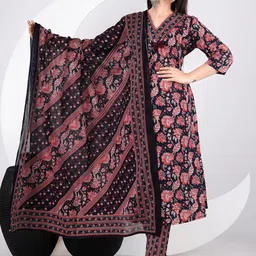 k d fab Women Floral Printed Cotton Kurta with Trousers & Dupatta-image-40