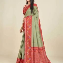 SHANVIKA Green Printed Saree with Unstitched Blouse image 3