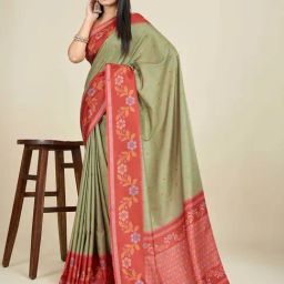 SHANVIKA Green Printed Saree with Unstitched Blouse image 4