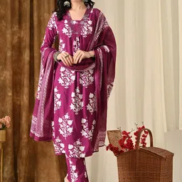 KAMODIAZ Women Foral Printed Kurta with Trousers & With Dupatta-image-65