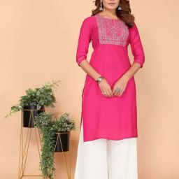 Rangita Fuchsia Regular Fit Embroidered Kurtas-9