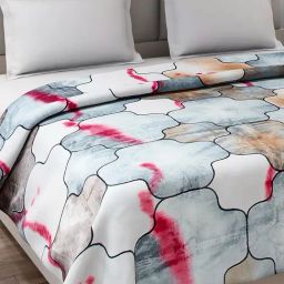 Monte Carlo Plushy Grey Polyester Printed 240 GSM Double Blanket image 4