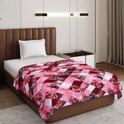 Monte Carlo Fuzzy Magenta Polyester Printed 240 GSM Single Blanket-47