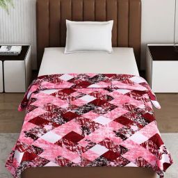 Monte Carlo Fuzzy Magenta Polyester Printed 240 GSM Single Blanket image 2