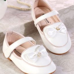 Cute Walk by Babyhug Ballerina With Velcro Closure & Bow Applique - White-picture-36