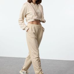 Trendyol Women Regular Fit Mid Rise Joggers-image-59