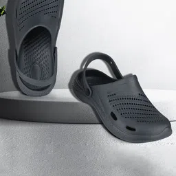 PENNEN Men Self-Design Clogs-image-37