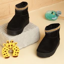 TRUFFLE COLLECTION Threadwork Detailed Slip On Boots - Black-image-31